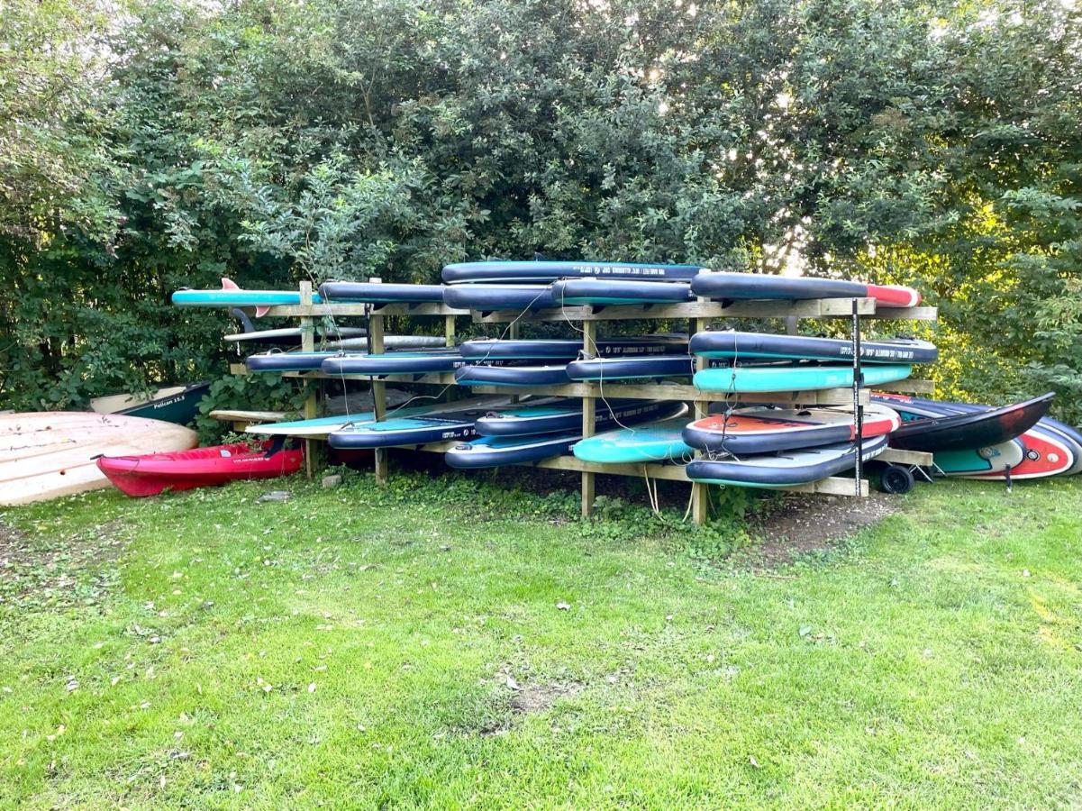 Cosy Cotswold Lodge By Your Home Here - Summer Sale For 3 Plus Nights - Ideal For Families With Log-Burner, Spa, Private Parking And Heated Swimming Pools Ashton Keynes Zewnętrze zdjęcie